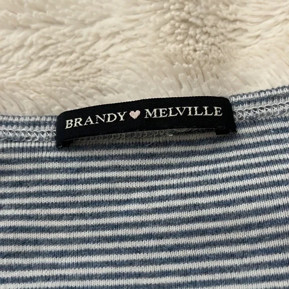 Brandy Melville Zelly Top - Picture 4 of 5